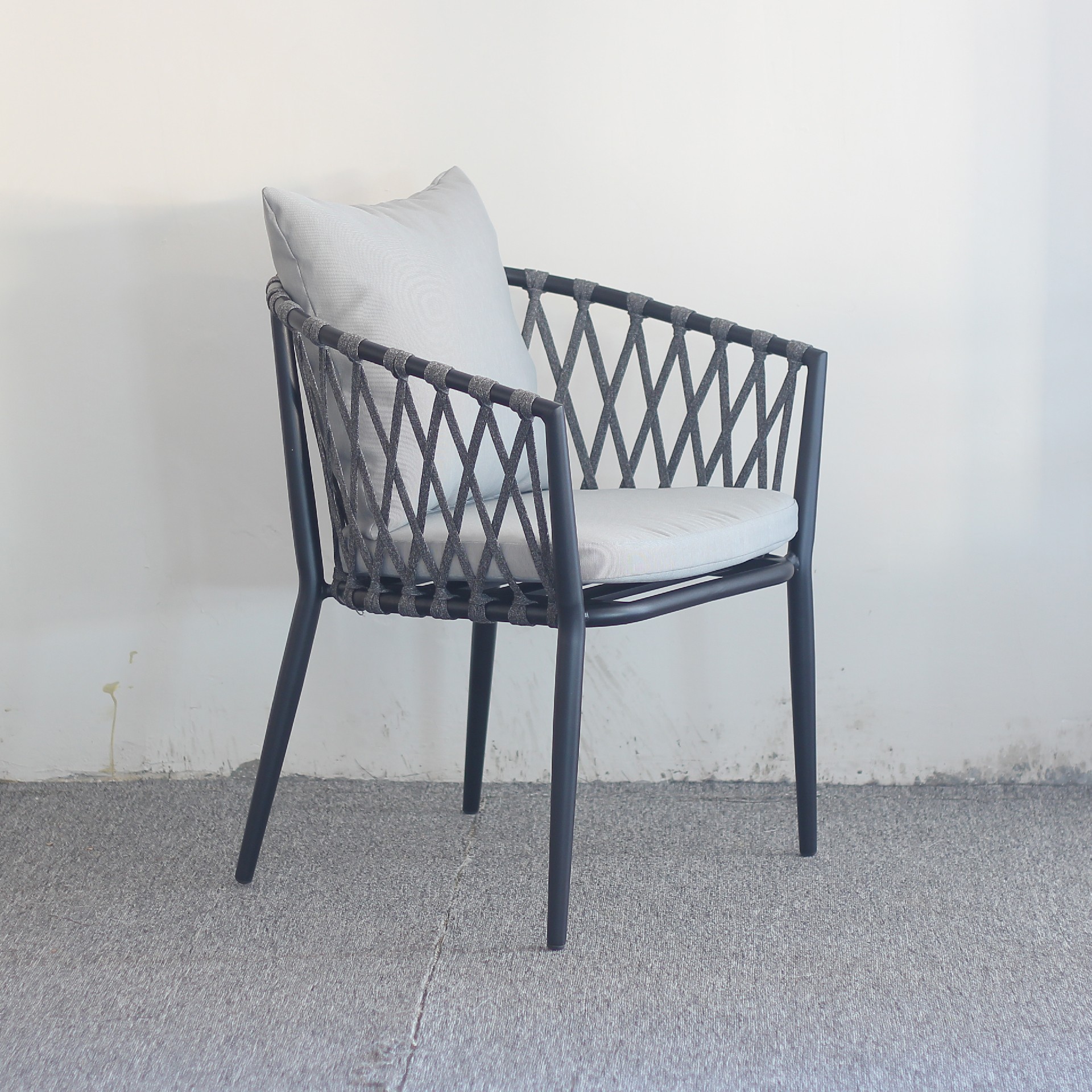 XND-042 Modern Outdoor Dining Chair In Aluminum Braid Finished