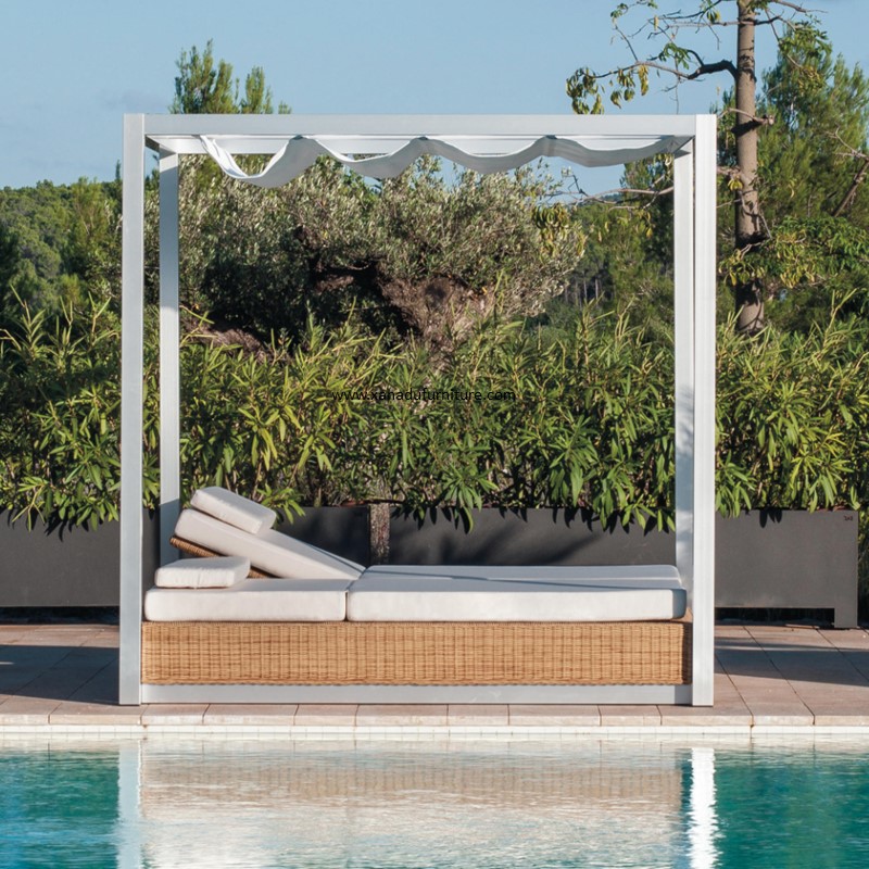 XND-008 Outdoor PE Rattan Square Daybed (Sunbed) With Tent